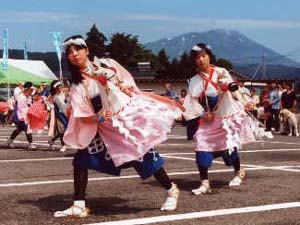 （写真）駒踊り