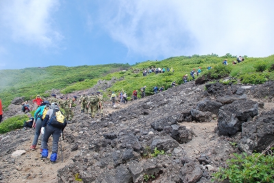 岩手山山開きの様子