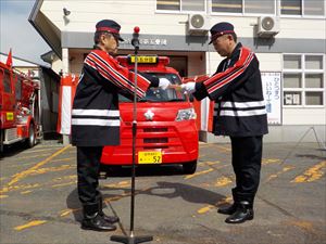 滝沢市消防団第5分団（元村）小型動力ポンプ積載車の引渡式の様子04