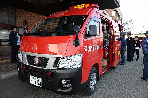 救助資機材・小型動力ポンプ搭載多機能車引き渡し式の様子