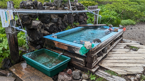 山上にある水場の写真