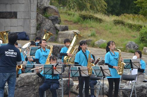 学生が演奏する様子5