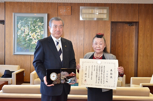 主濱市長と川村静江さん