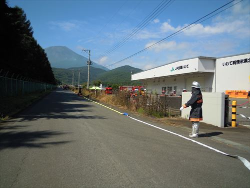 「いわて純情米県北広域集出荷センター結」で行われた火災防御訓練の様子