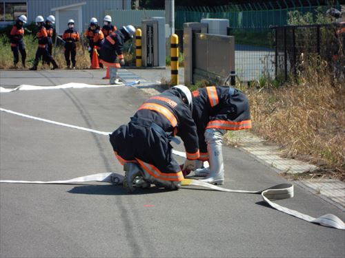 「いわて純情米県北広域集出荷センター結」で行われた火災防御訓練の様子