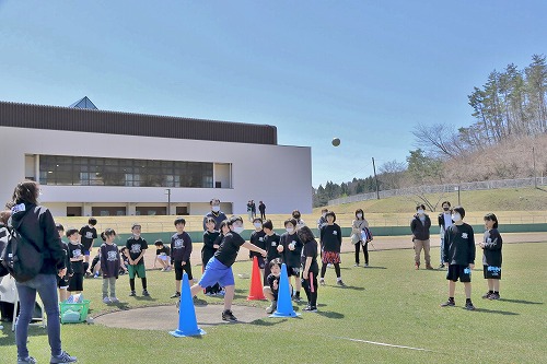 滝沢市スポーツ少年団結団式の様子