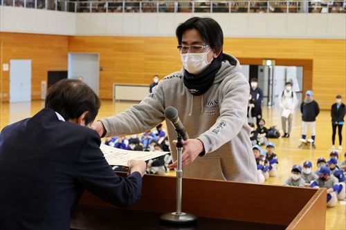 市スポーツ少年団結団式の様子