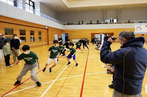 市スポーツ少年団結団式の様子