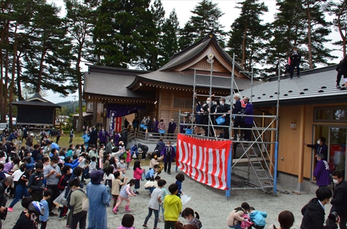 鬼越蒼前神社例大祭の様子