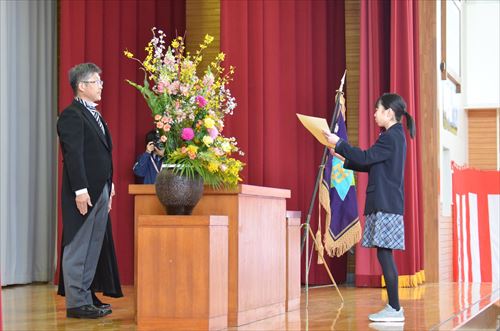 市内小中学校で行われた卒業式の様子