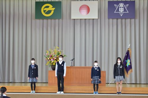 市内小中学校で行われた卒業式の様子