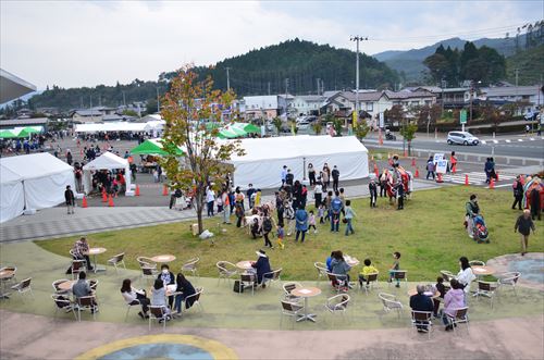 イベント会場を遠くから撮影