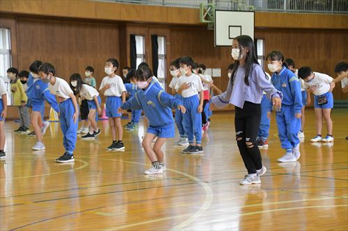 バレエの実演指導のワークショップの様子2