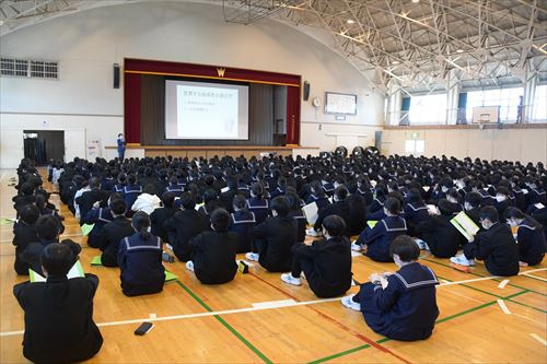 盛岡北高等学校で行われた選挙啓発授業の様子3