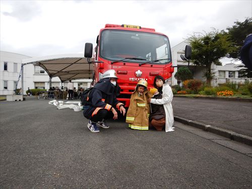 聖陵祭に参加した市消防団の様子