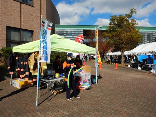 鷲風祭（しゅうふうさい）での消防団活動のPRの様子