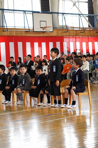 一本木小学校入学式の様子