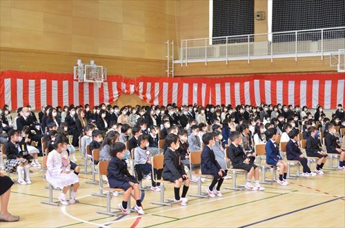 滝沢中央小学校入学式の様子