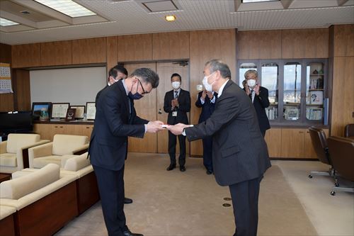 岩手三菱ふそう自動車販売株式会社への感謝状贈呈式