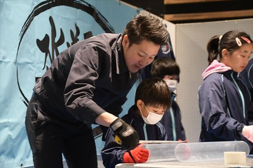 水道屋の職業体験の様子