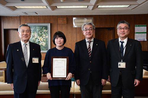 市青年等就農計画認定書交付式の様子1