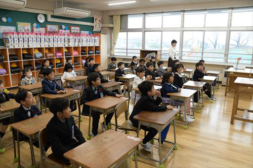 鵜飼小学校入学式の様子