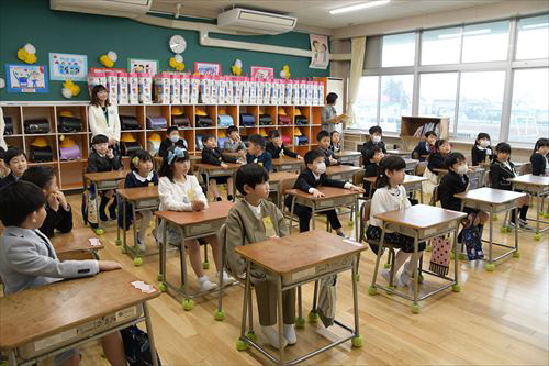 鵜飼小学校入学式の様子