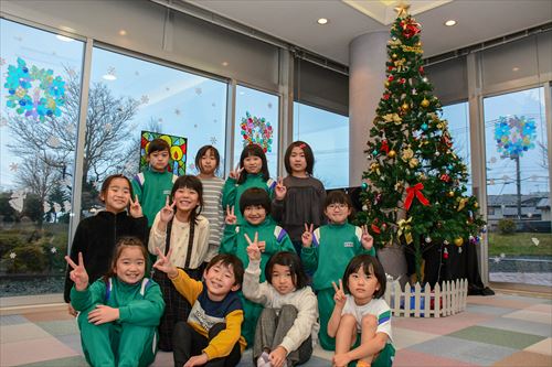 滝沢ふるさと交流館のクリスマス飾り付けの様子