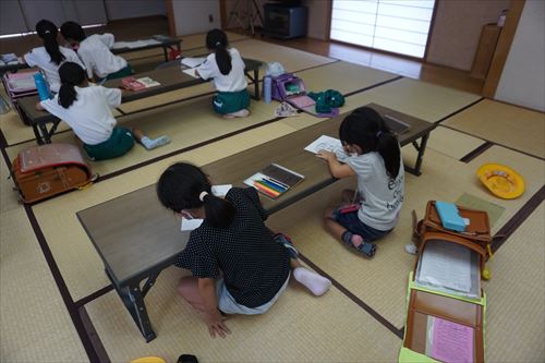 滝沢ふるさと交流館ハロウィン飾り付けの様子