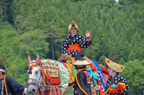 チャグチャグ馬コの様子